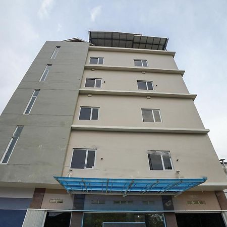 Oyo 616 Express Inn Palembang Dış mekan fotoğraf