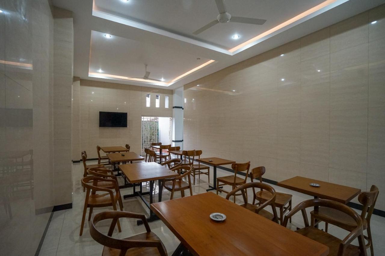 Oyo 616 Express Inn Palembang Dış mekan fotoğraf