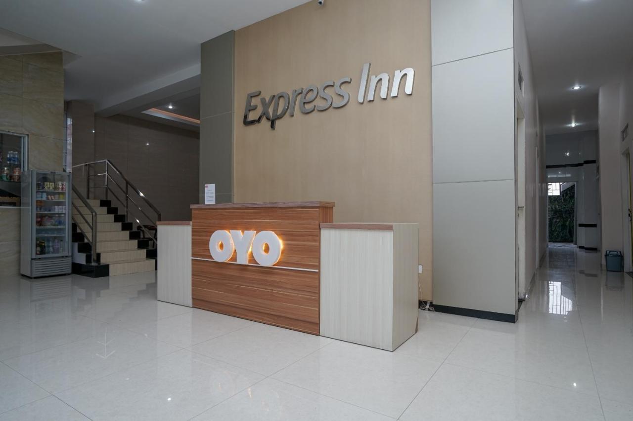 Oyo 616 Express Inn Palembang Dış mekan fotoğraf