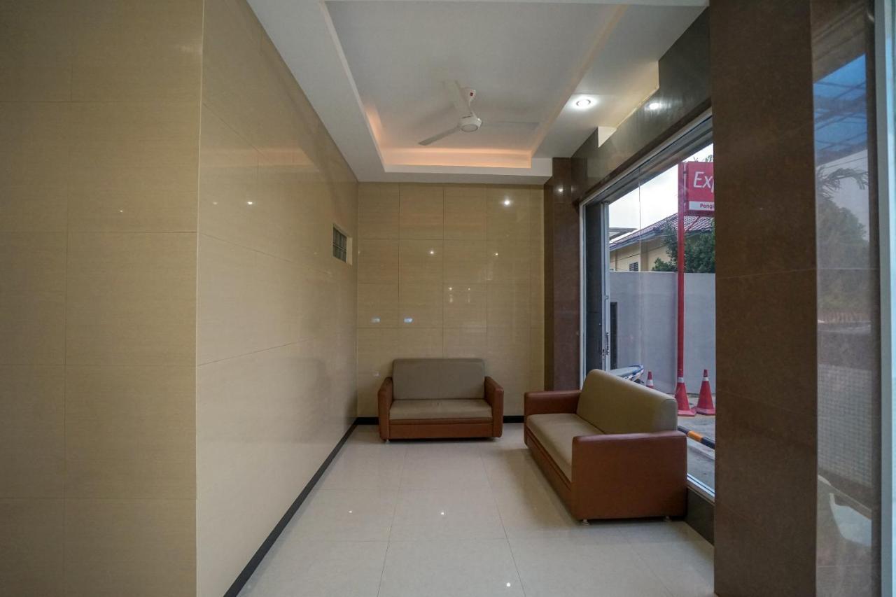 Oyo 616 Express Inn Palembang Dış mekan fotoğraf